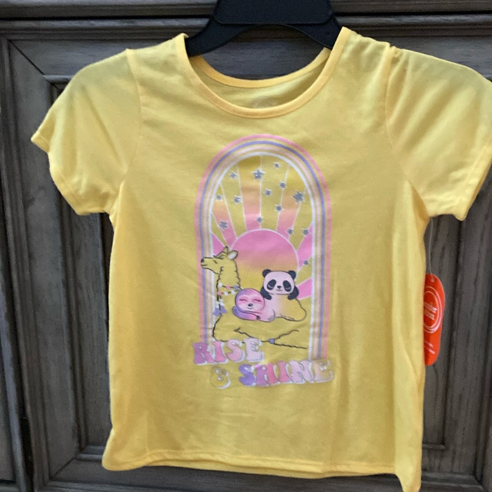 BRAND NEW GIRLS TOP SIZE 7/8! NWT! SMOKE FREE HOME!